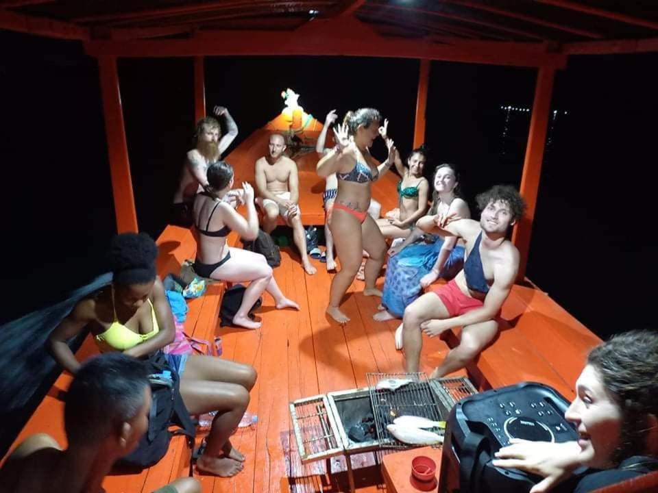 Lucky Sun Saracen Bay Vandrarhem Koh Rong Sanloem Exteriör bild
