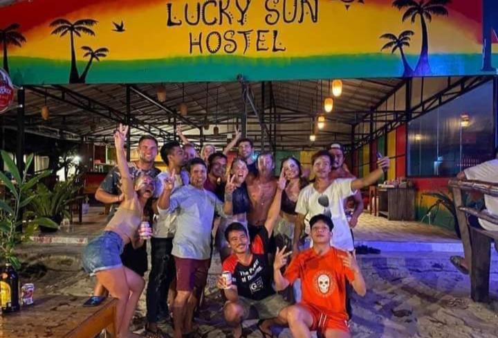 Lucky Sun Saracen Bay Vandrarhem Koh Rong Sanloem Exteriör bild