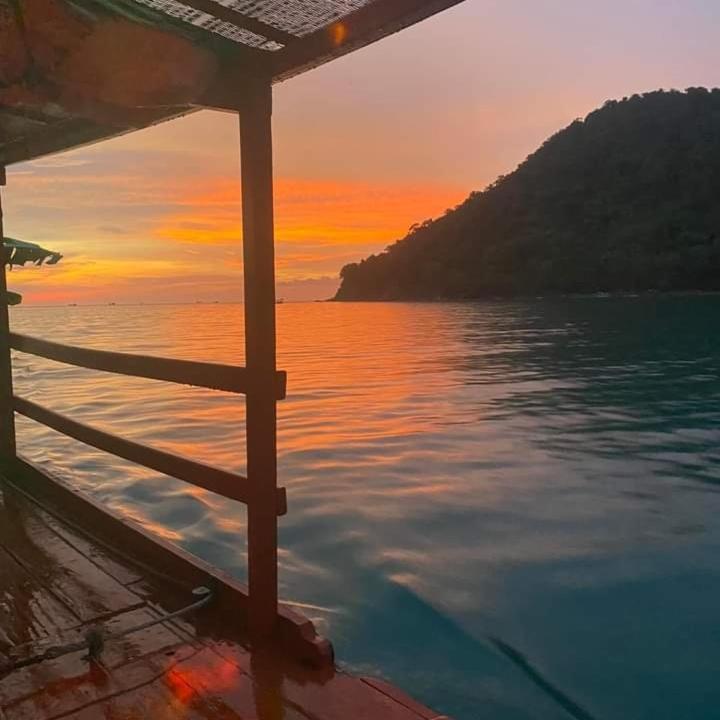 Lucky Sun Saracen Bay Vandrarhem Koh Rong Sanloem Exteriör bild