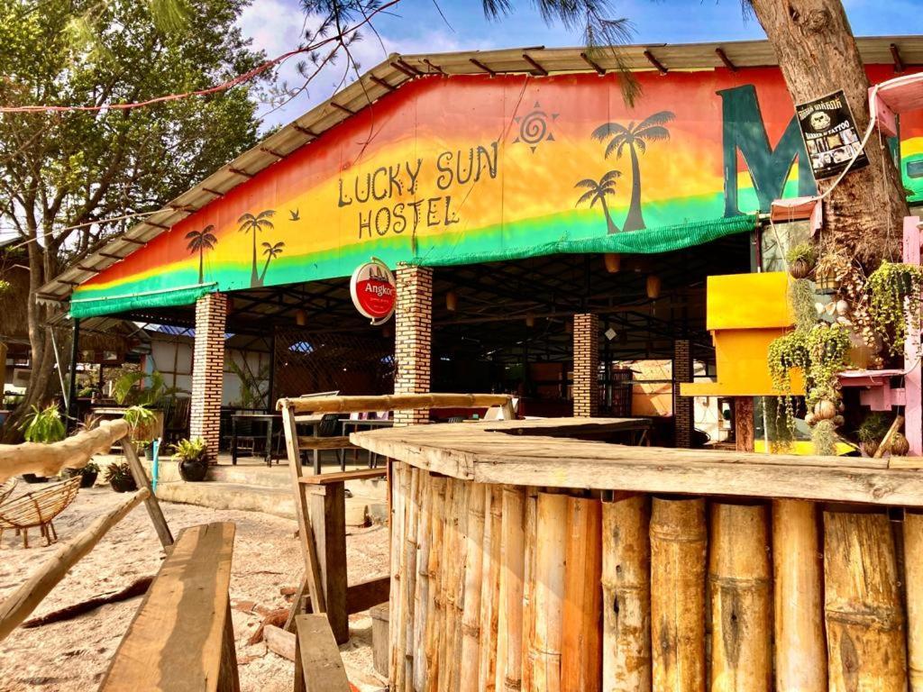 Lucky Sun Saracen Bay Vandrarhem Koh Rong Sanloem Exteriör bild